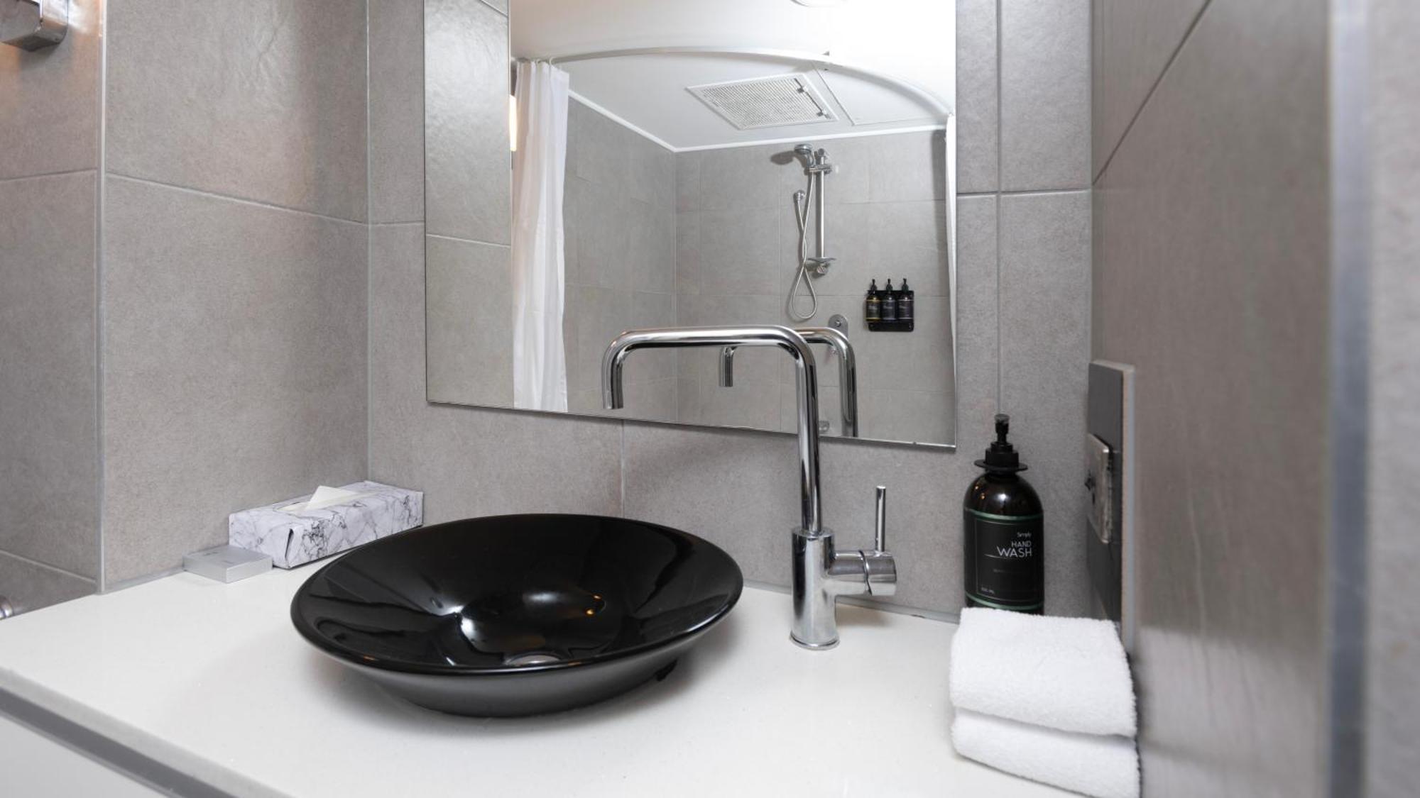 One-Bedroom Suite with Spa